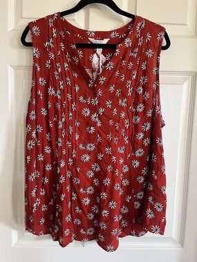 Market & Spruce Burnt Orange Daisy-Print Sleeveless Top
